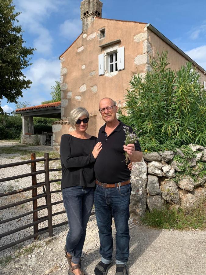 Apartamento Lovrini Dvori Brusici Exterior foto